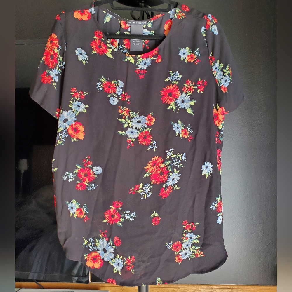 Chelsea & Theodore Floral Blouse